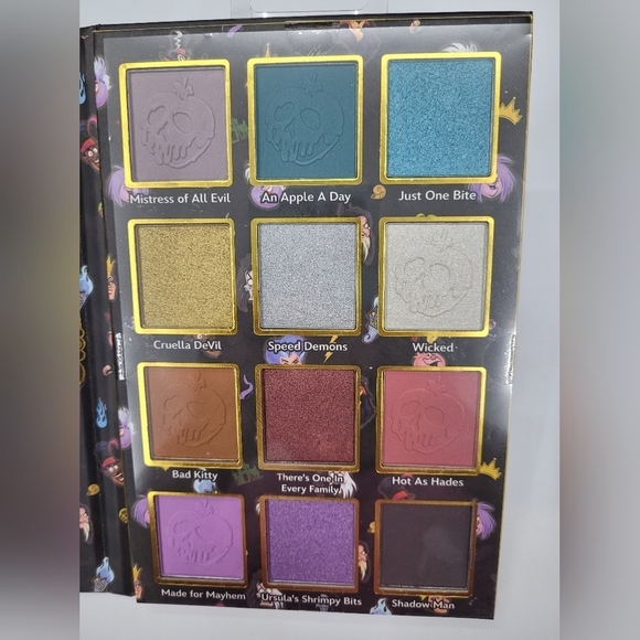 TASTE BEAUTY X DISNEY Villans 12 Color Eyeshadow Pallet - Picture 4 of 5